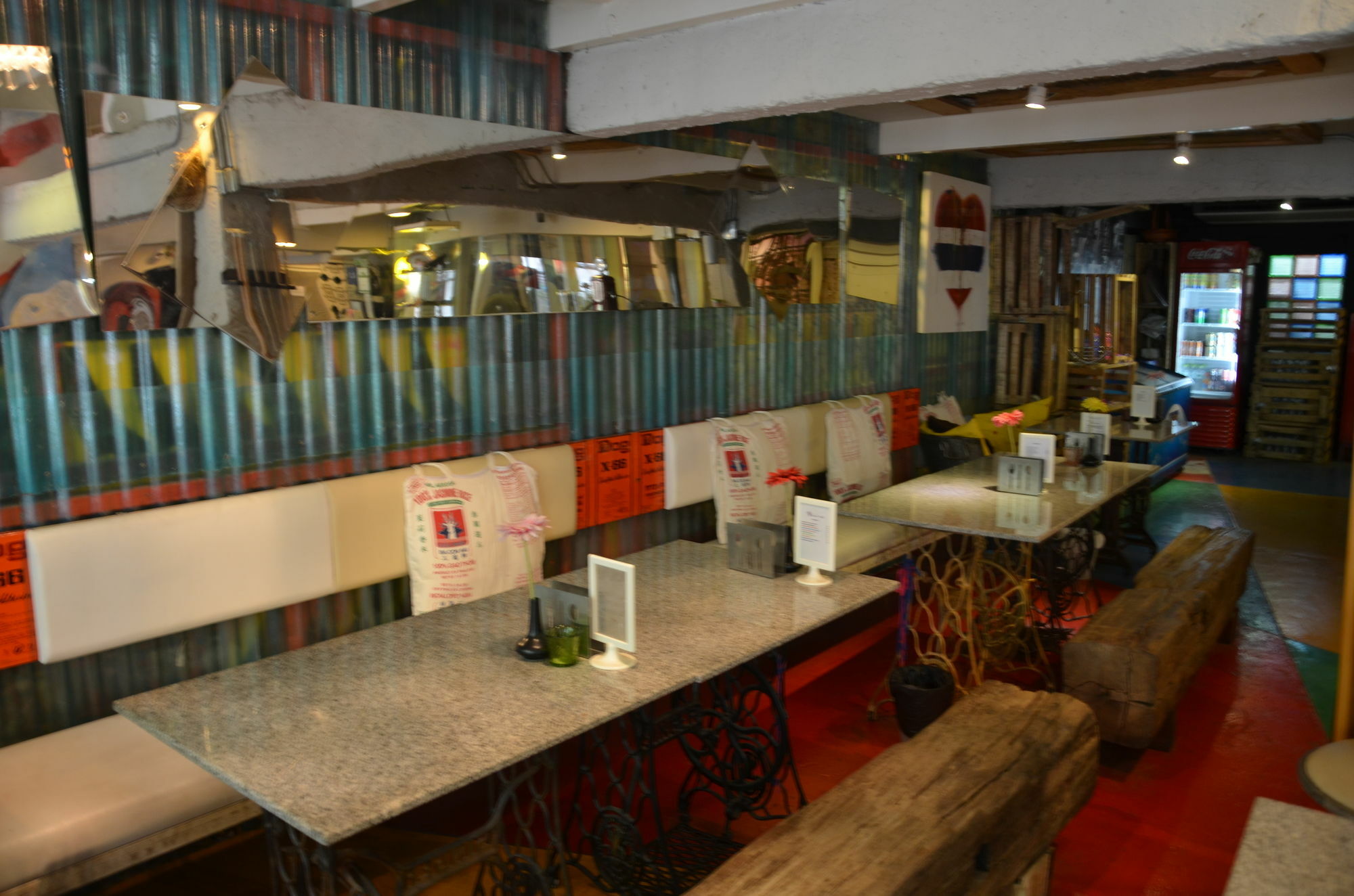 Silom Art Hostel Bangkok Bagian luar foto
