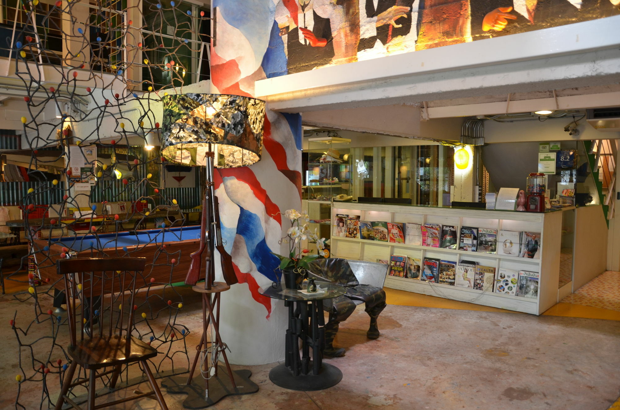 Silom Art Hostel Bangkok Bagian luar foto