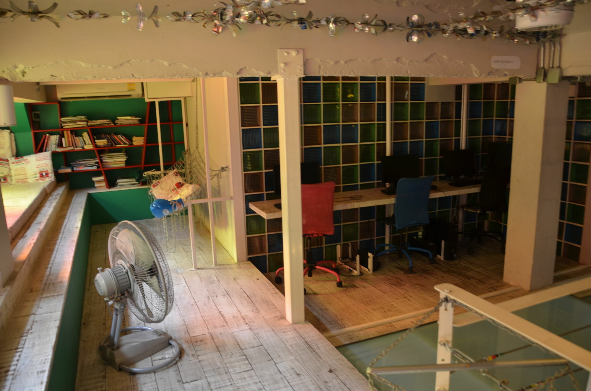 Silom Art Hostel Bangkok Bagian luar foto